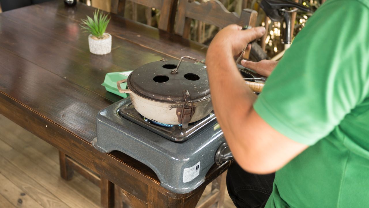 roasting coffee by hand