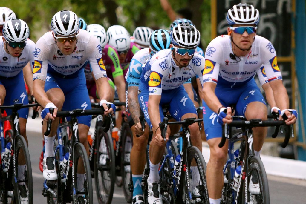 Deceuninck-QuickStep control the peloton
