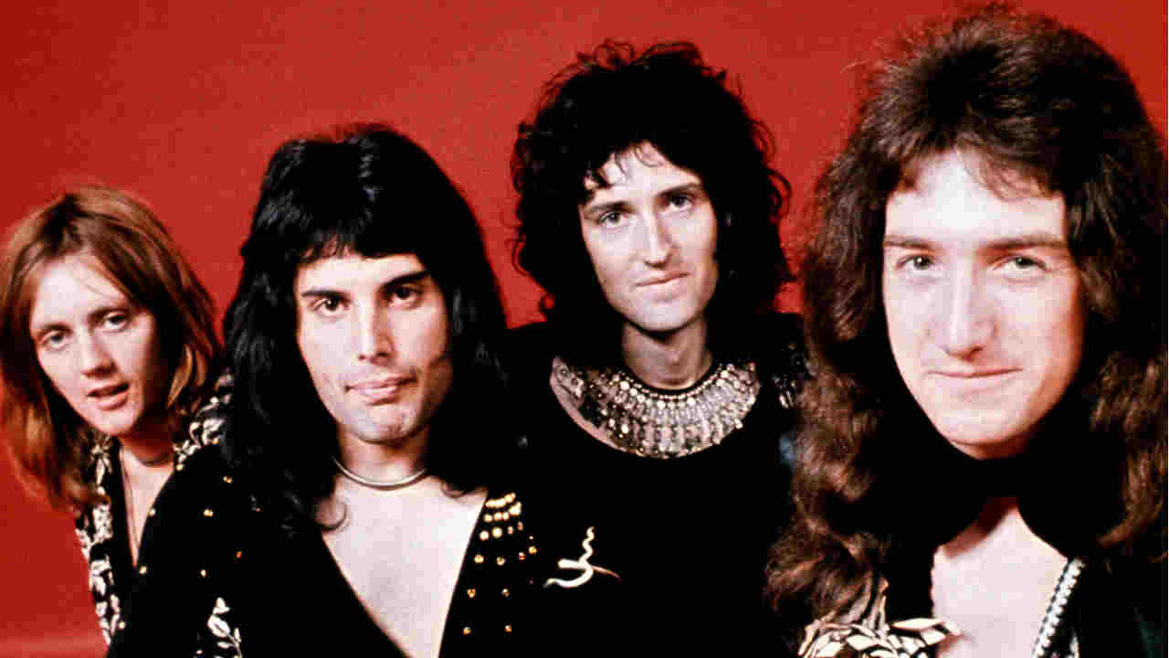 Queen posing for a photograph in the 1970s