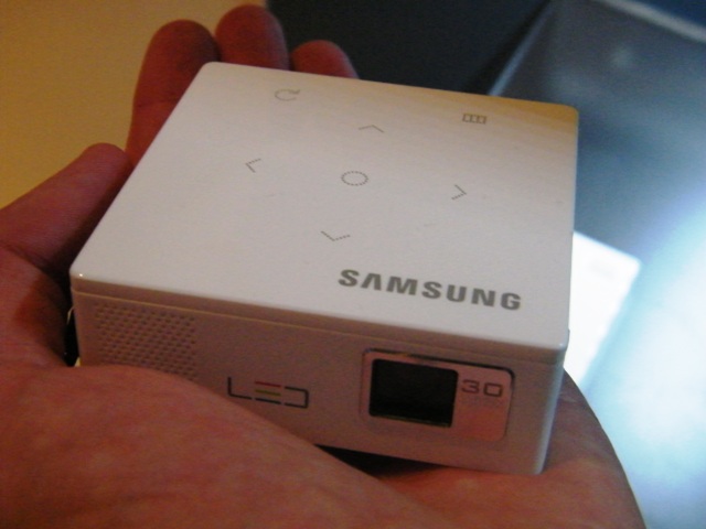 Samsung LED pico projector