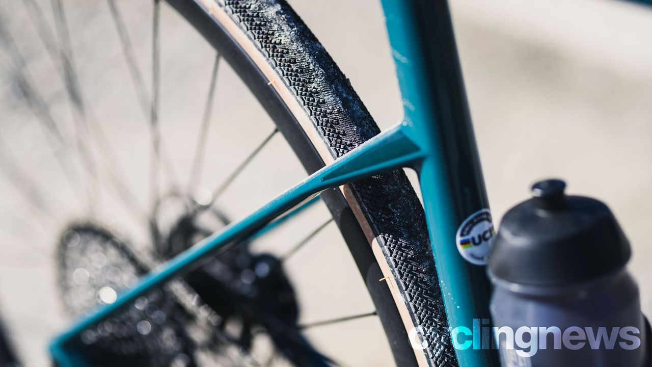 BMC Roadmachine X One 2022 - first ride review