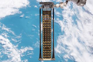 boeing solar arrays international space station