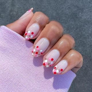 @themaniclub confetti French tip nails