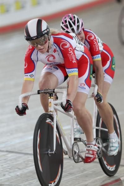 South Australian pair of Felicity Johnson and pilot Stephanie Morton won gold in the Para women's sprint final.