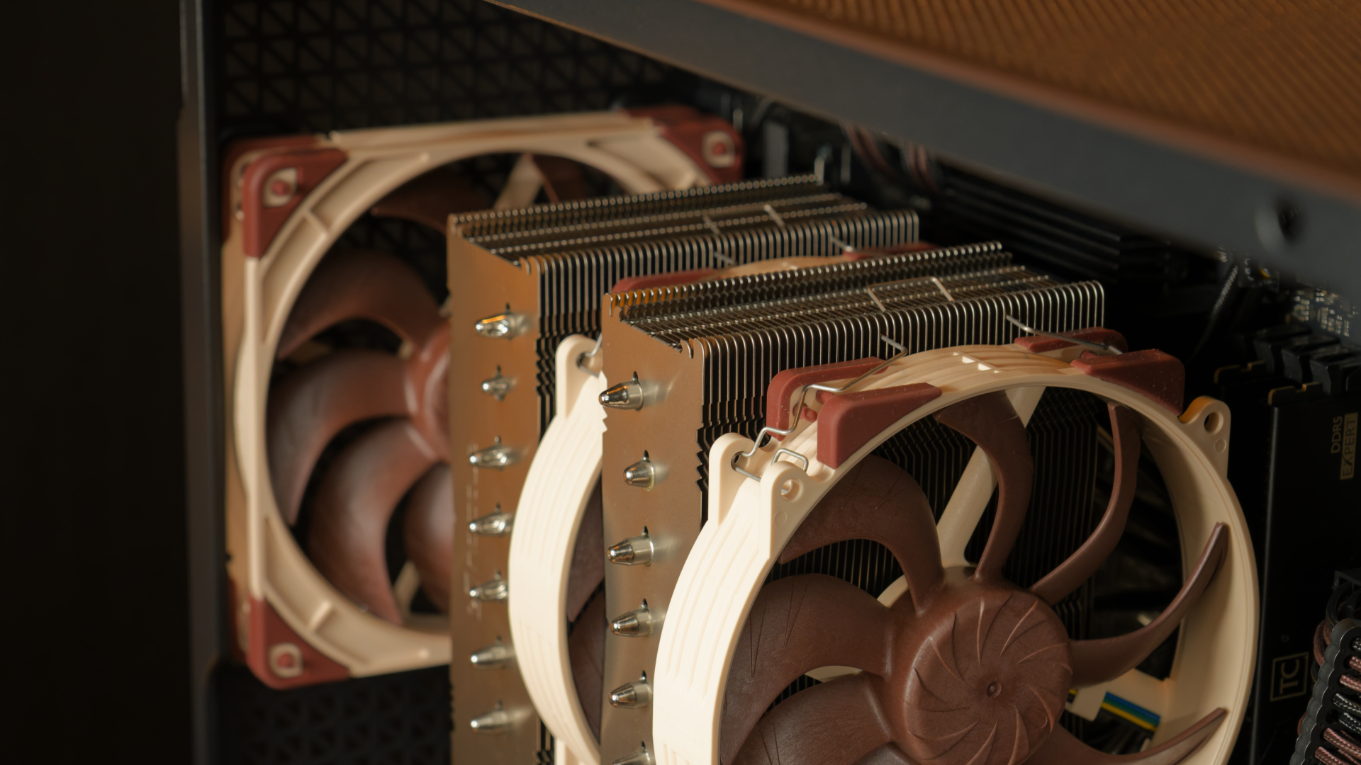 Antec Flux Pro Noctua-Edition