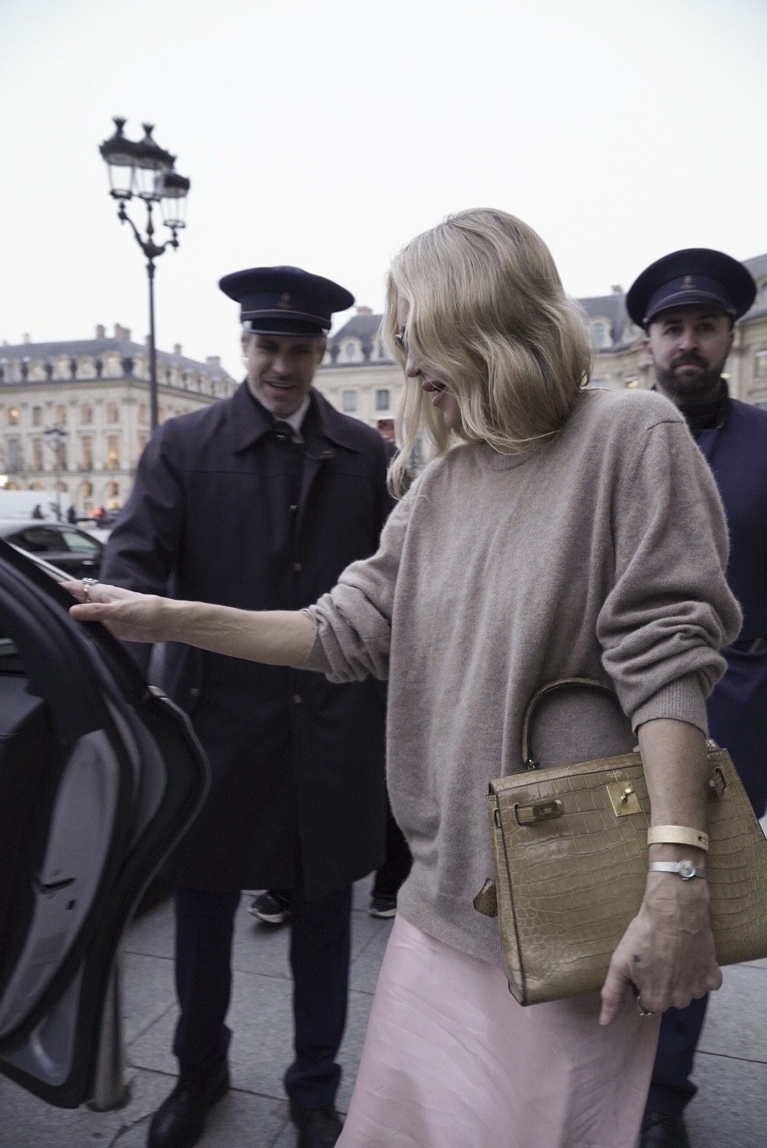 Kate Moss was spotted during Paris Haute Couture Week carrying a Herm&amp;egrave;s Kelly alligator bag like Victoria Beckham
