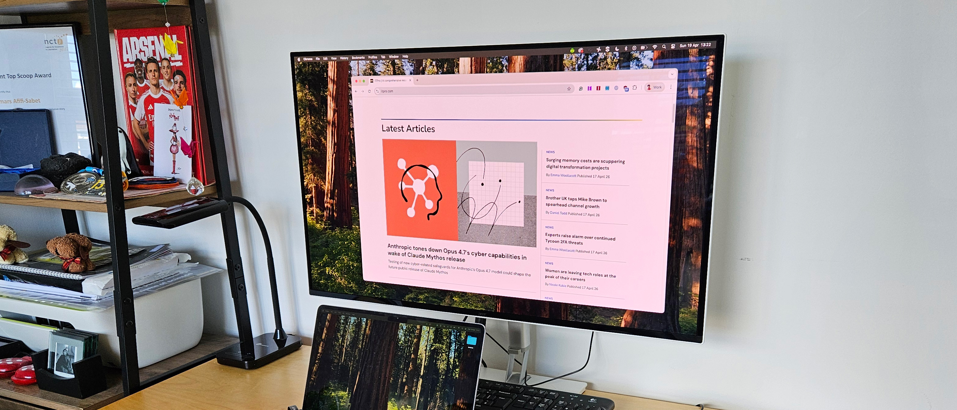 The Acer CE320QK X monitor on a desk