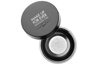 A black compact of Make Up For Ever HD powder