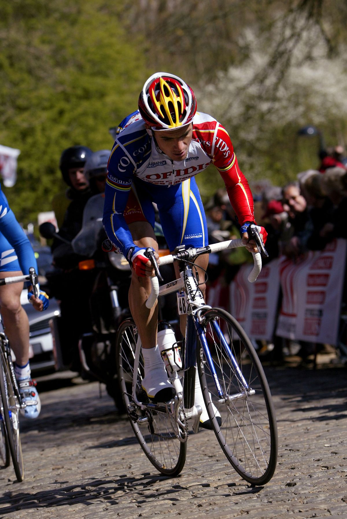 Robert Sassone in action for Cofidis.
