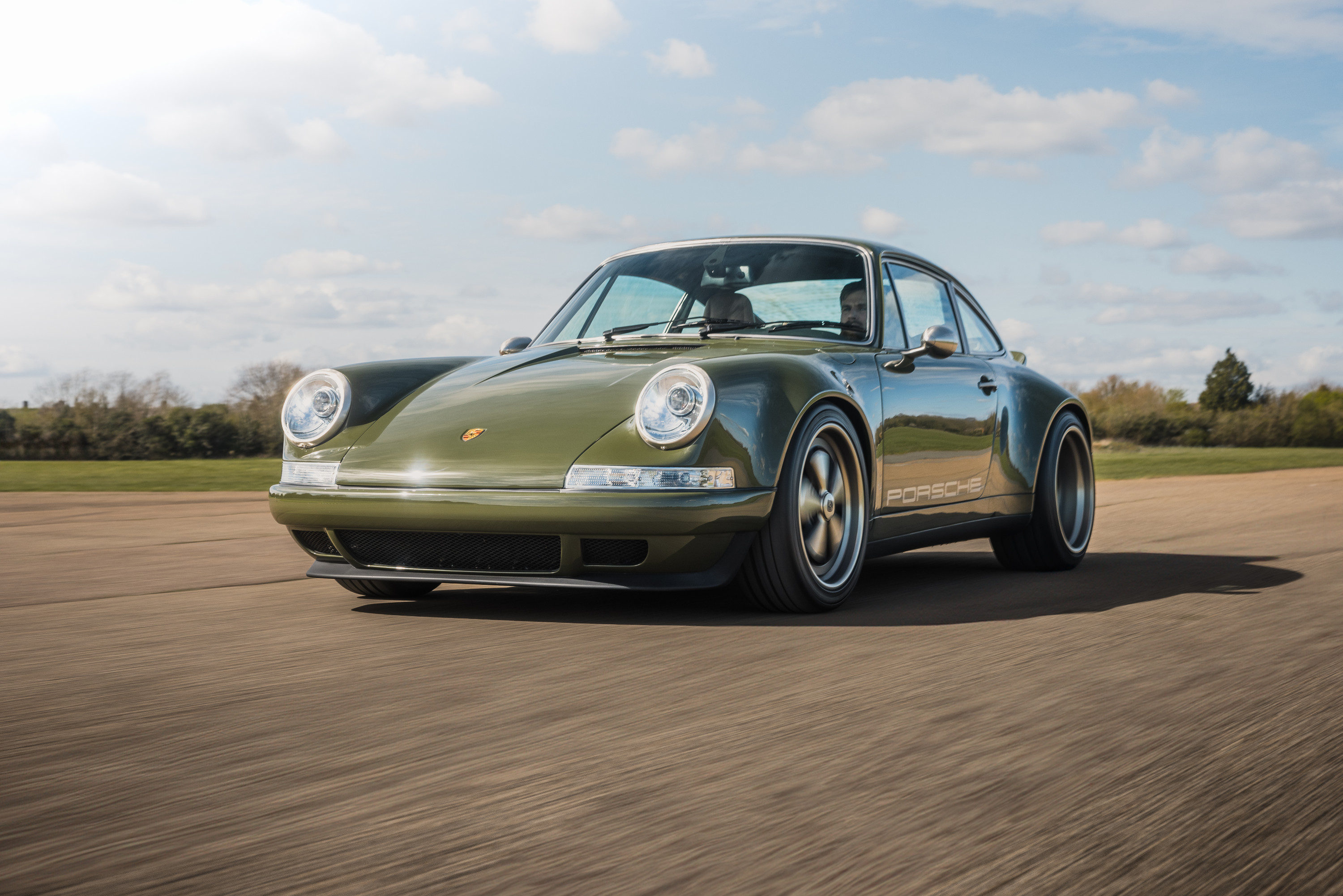 Porsche 911 by Theon Design