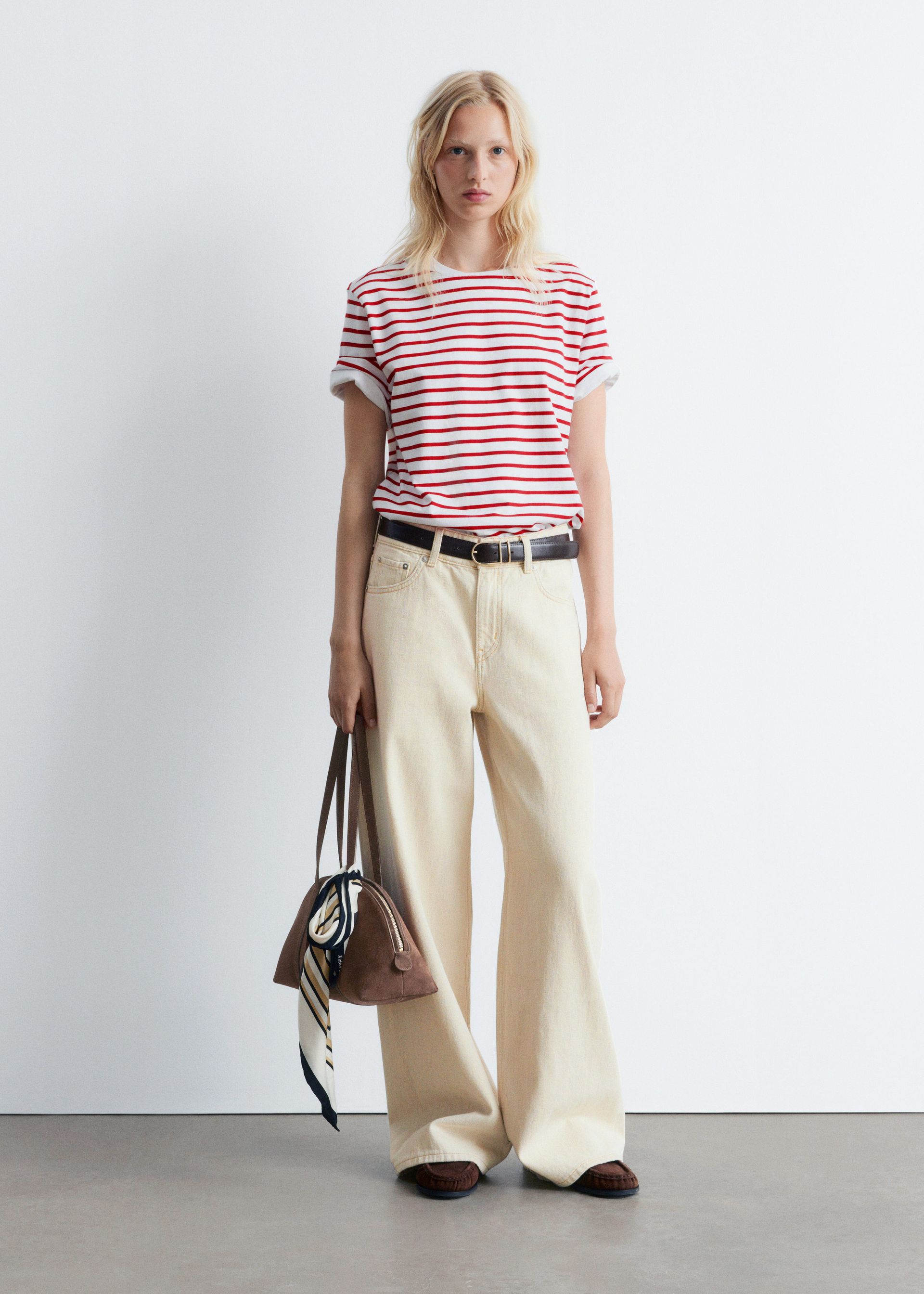 Relaxed Wide-Leg Jeans