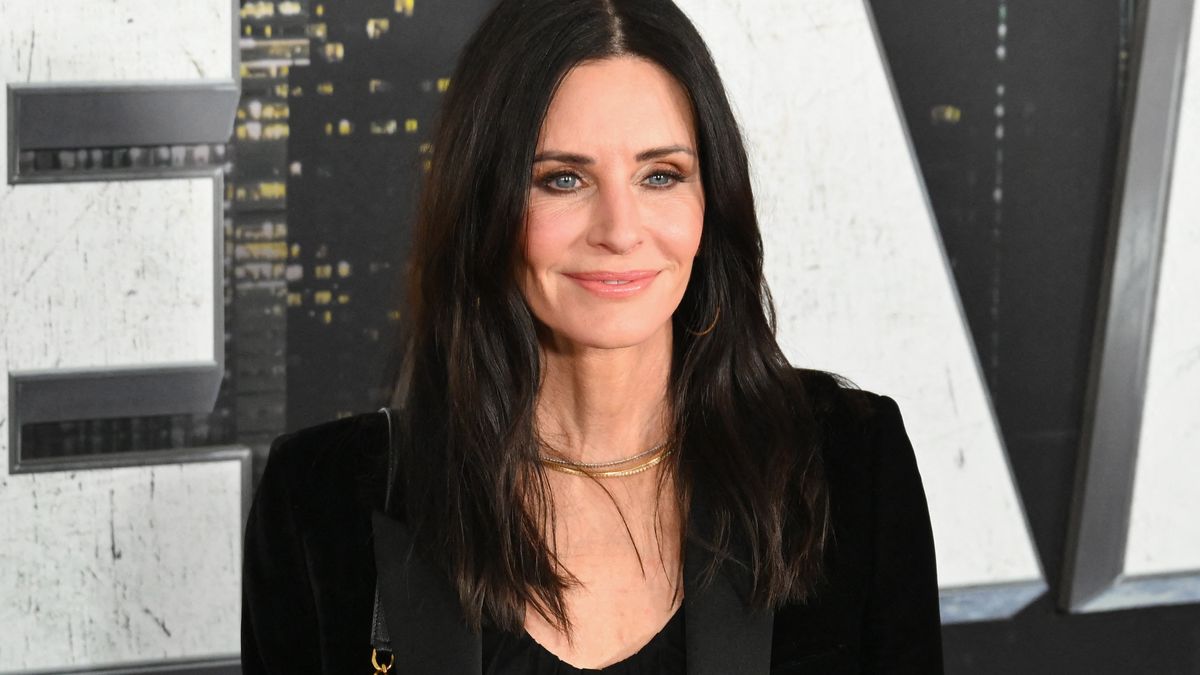 Courteney Cox's garden with an ocean view is a calm oasis - Vimarsana News