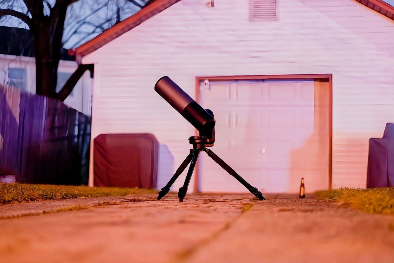 Unistellar eQuinox 2 being used in a backyard to capture astrophotography images.