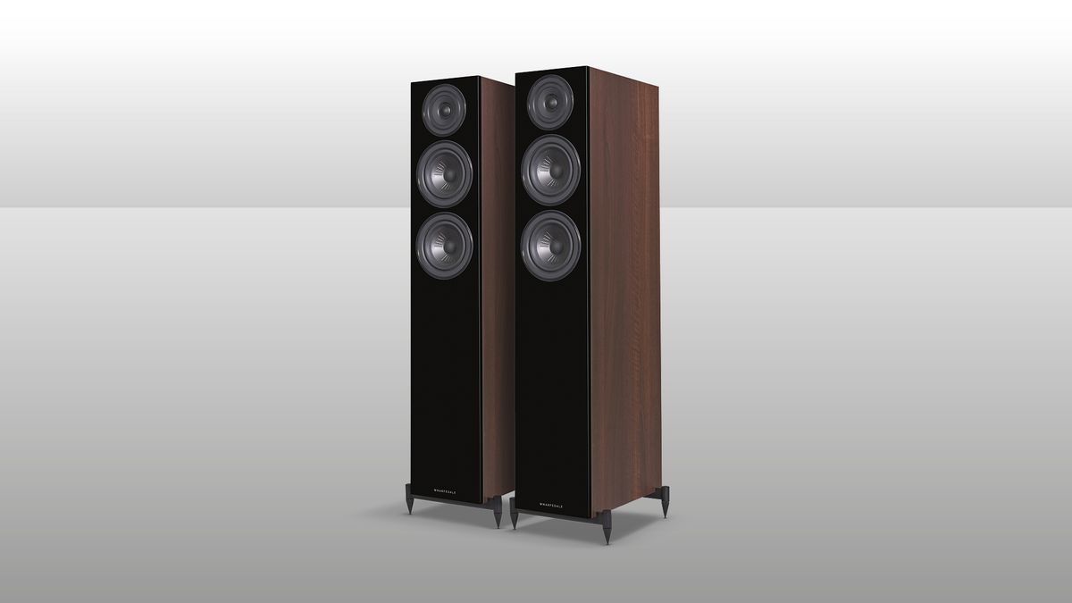 Floorstanding speakers: Wharfedale Diamond 12.3