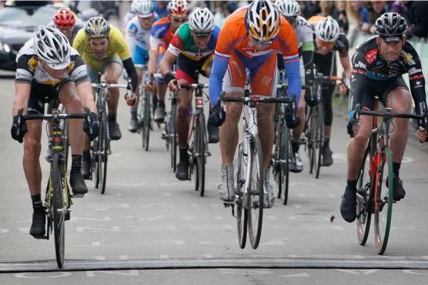 Wouter Wippert (Netherlands) and Stefan Schumacher (Christina Watches) go to the line together.