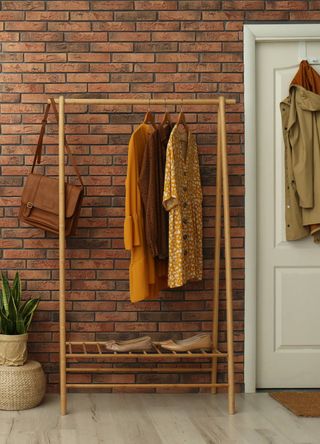 Clothes rail