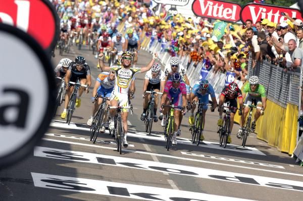 Mark Cavendish emerges from the shadows