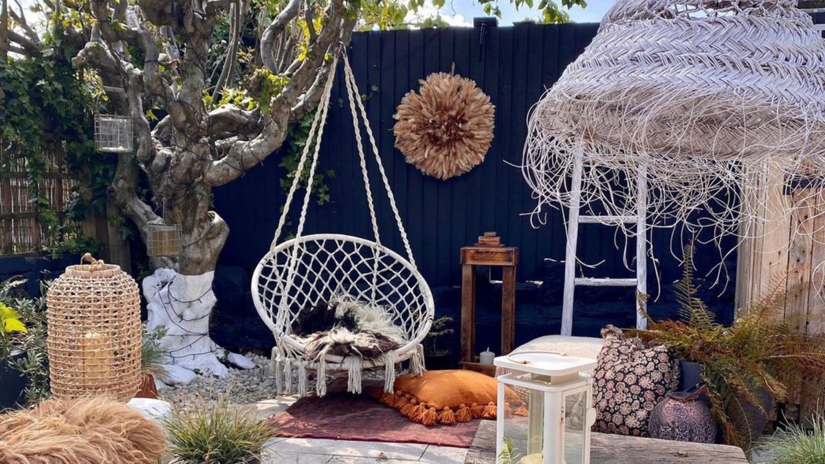 Outdoor decor trends for summer 2023
