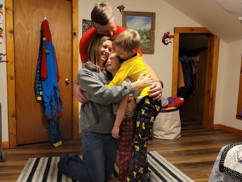 Wedel Family Hugs