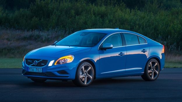 Volvo S60 T6 Side