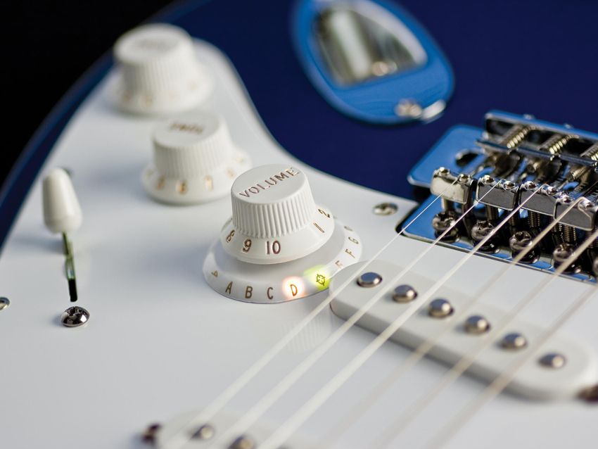 N-Tune's new chromatic tuner comes with Gibson or Fender-style fittings