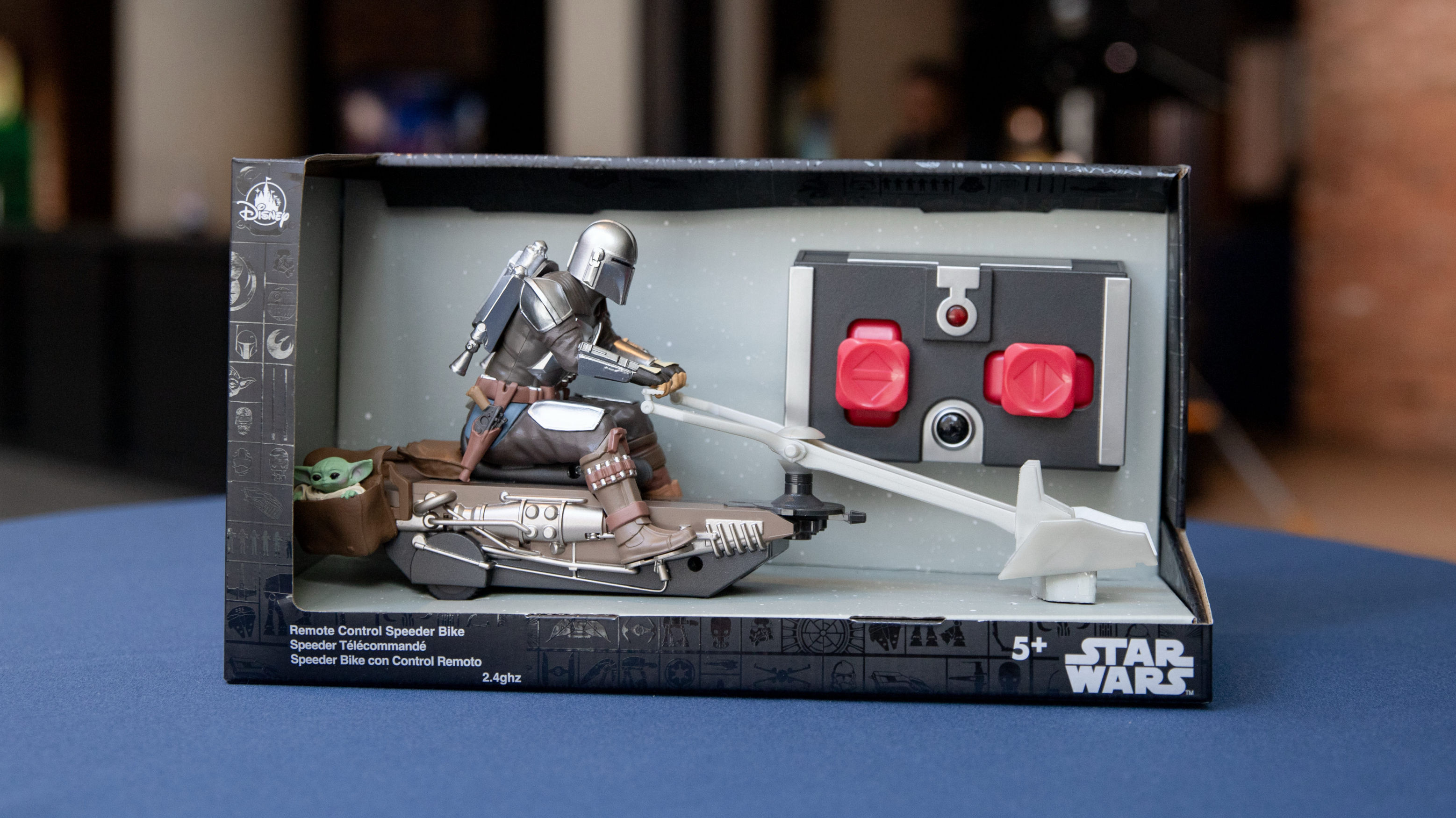 Disney Store:Disney Parks Mandalorian Speeder Bike RC