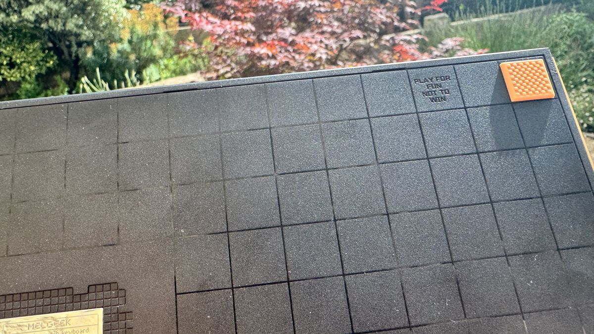 Melgeek Real 81 gaming keyboard outside