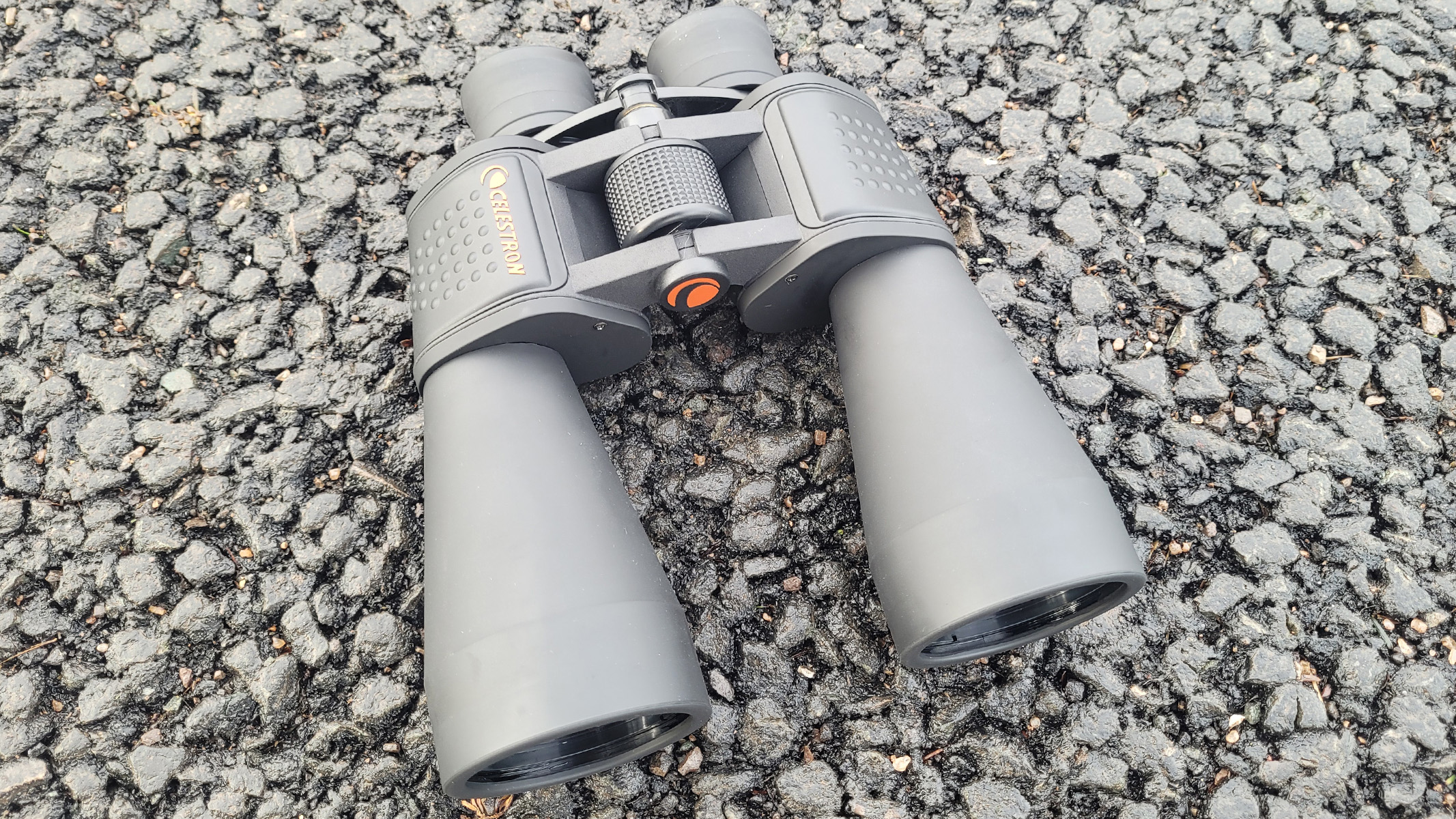 Celestron skymaster giant 15x70 best sale binoculars review