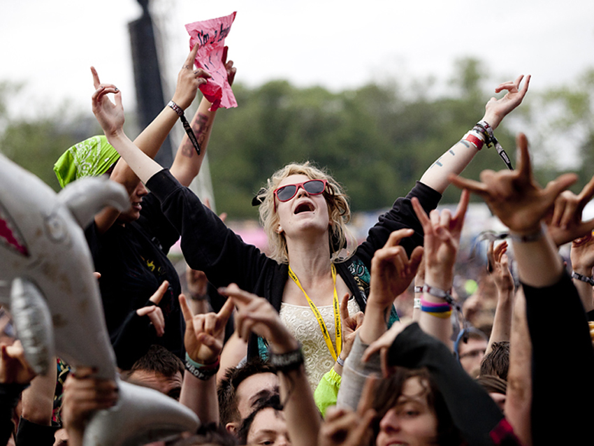 Fans watching Machine Head