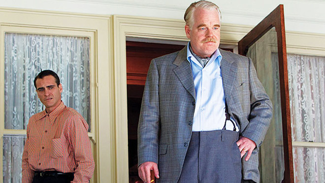 Freddie Quell (Joaquin Phoenix, The Master) / Lancaster Dodd (Philip Seymour Hoffman, The Master)