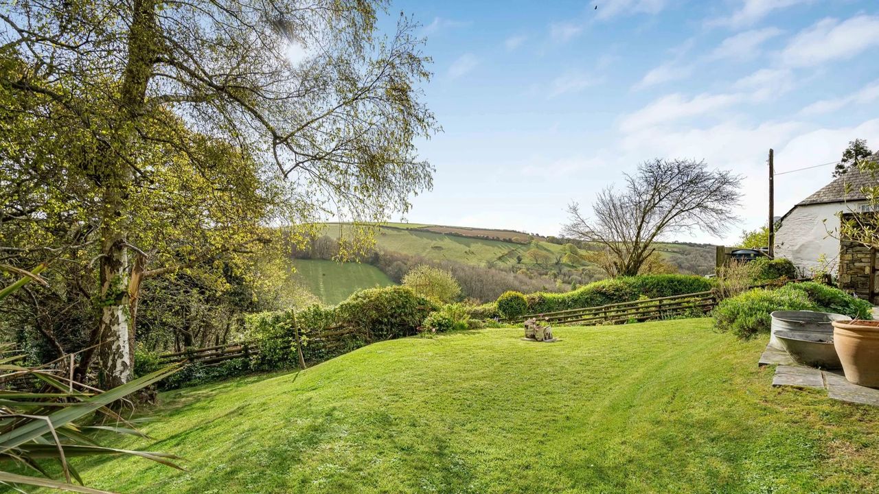 Dormouse Cottage, Hansel, Dartmouth, Devon