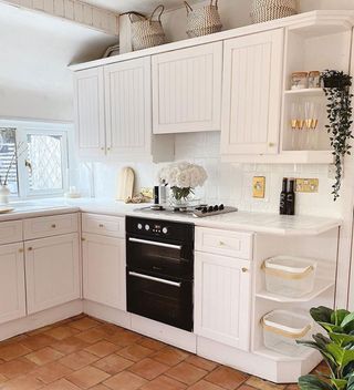 How to paint kitchen tiles with white kitchen and white tiles