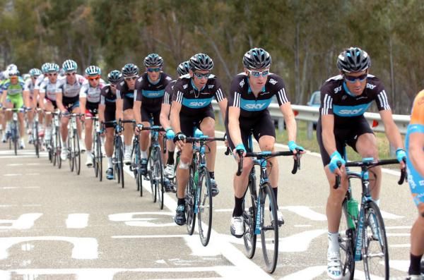 Bradley Wiggins follows Michael Barry on stage ten