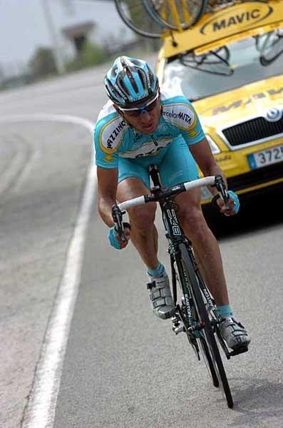 Ivanov hammers along in the aero position.