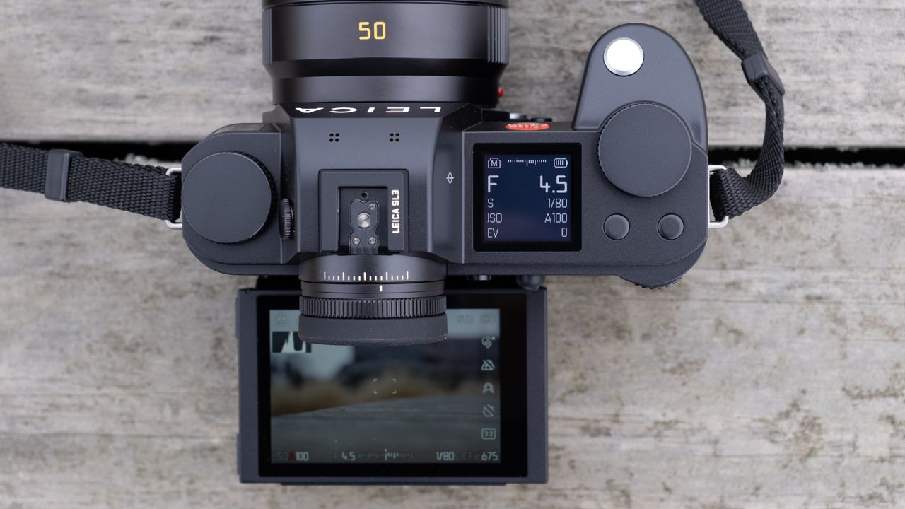 The top of the Leica SL3 camera
