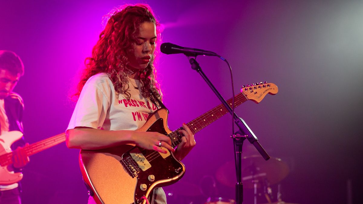 Nilüfer Yanya performs on stage at SWN Festival 2019 on October 18, 2019 in Cardiff, Wales.