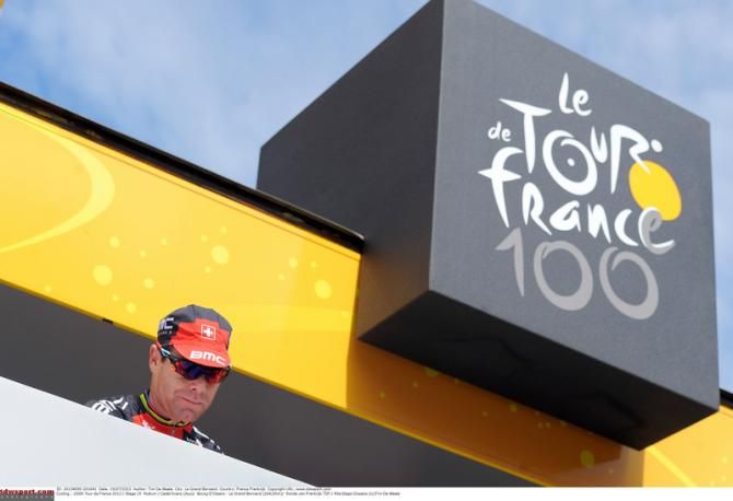 Cadel Evans (BMC) signs on for stage 19 of the 2013 Tour de France