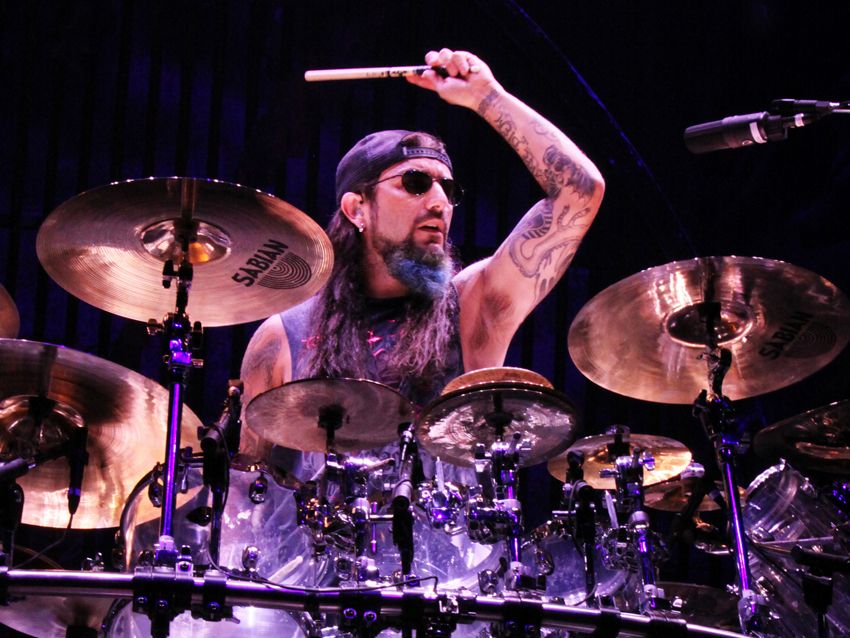 Portnoy on stage with A7X, 4 Sepetmber 2010, just days before he announced his departure from Dream Theater