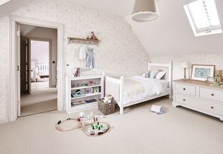 Designing kids' bedrooms with neutral colors