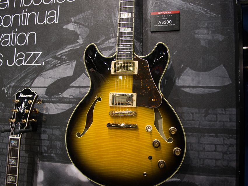 Artstar AS200