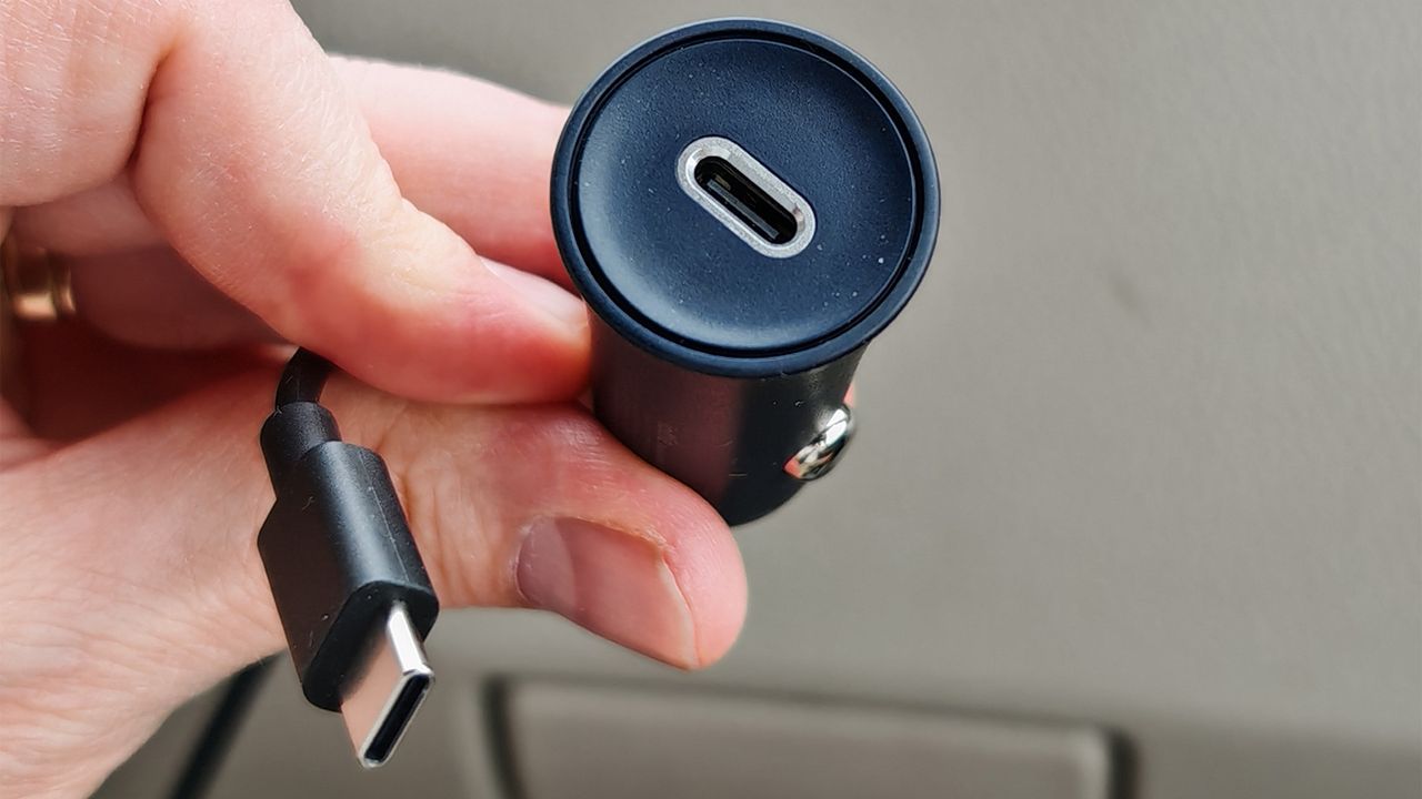 iOttie Velox Mini Qi2 Air Vent Mount