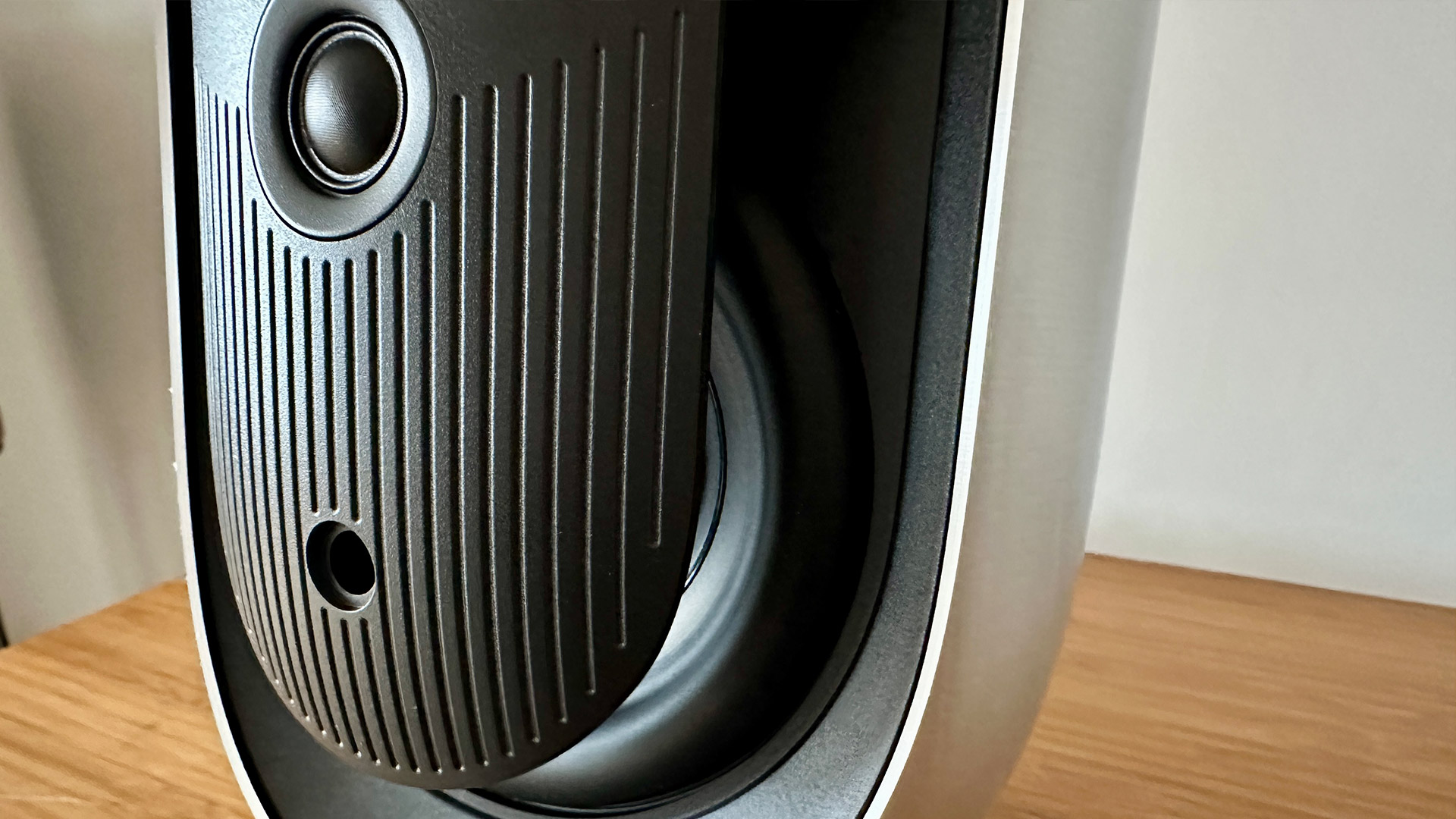 Close up of speaker in the Bang & Olufsen Beolab 8