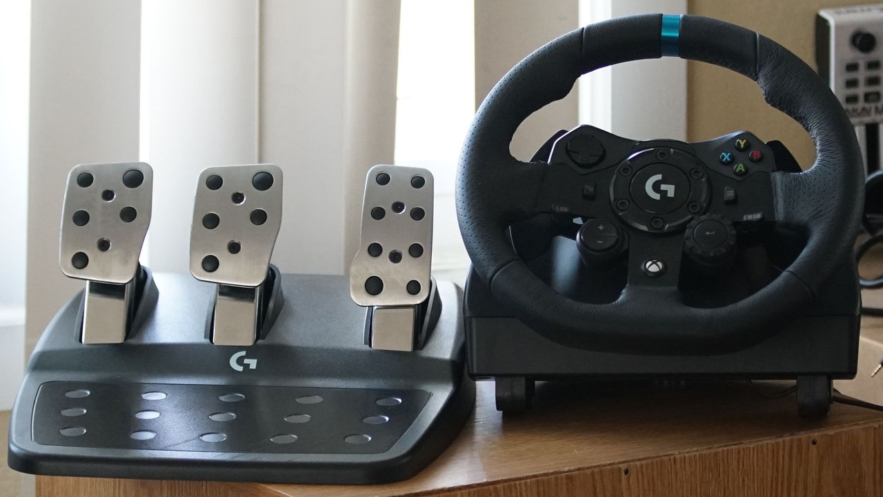 Logitech G923