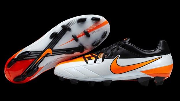 Nike T90 Laser IV football boots