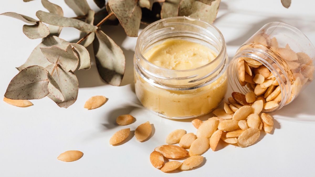 how-to-moisturize-a-dog-s-paw-petsradar