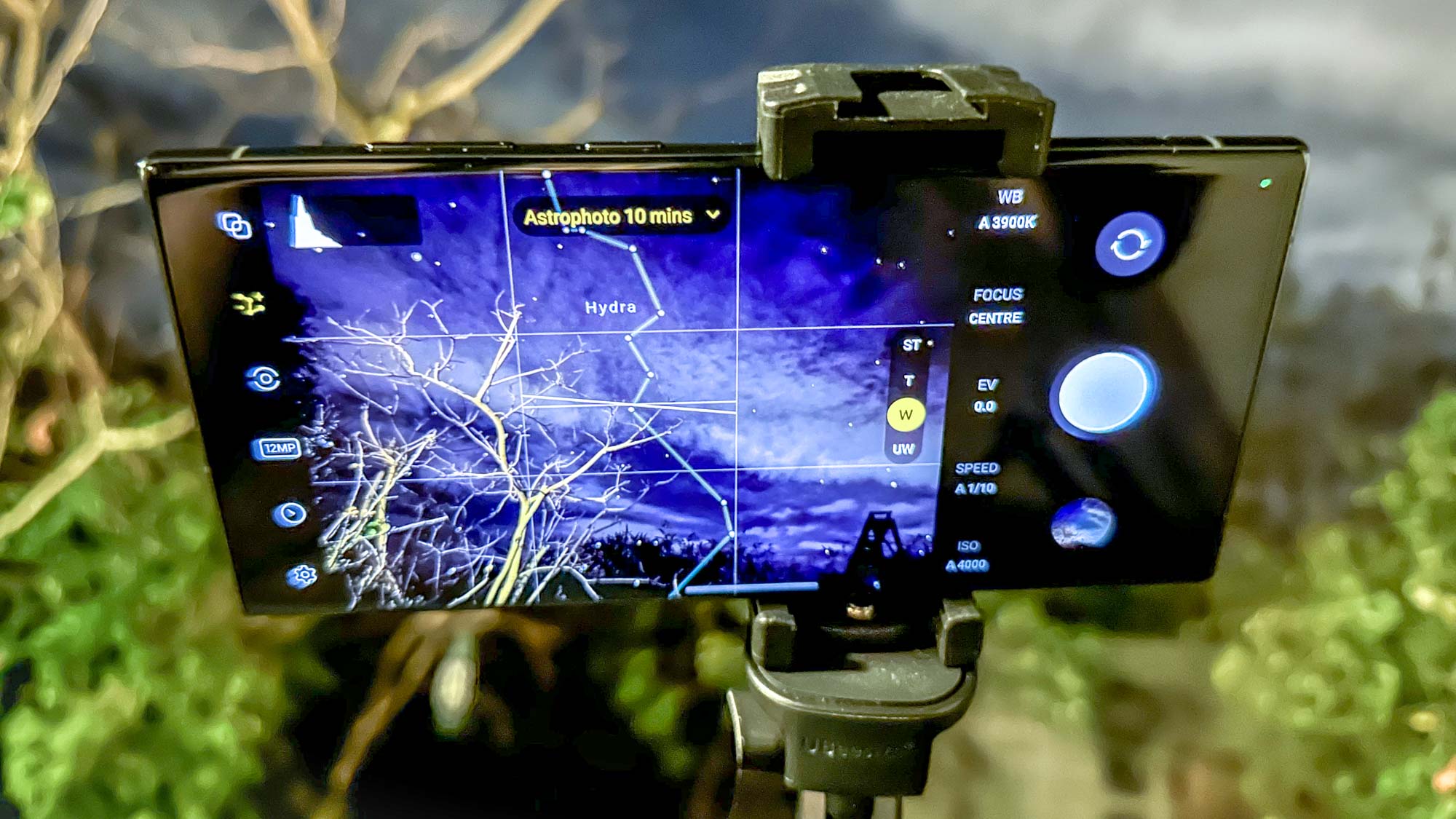 Режим астрофотографии в приложении ExpertRAW для Samsung Galaxy S23 Ultra.