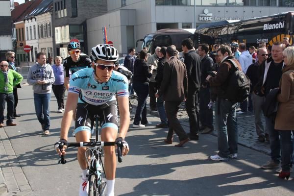 Niki Terpstra (Omega Pharma-QuickStep) en route to the start.
