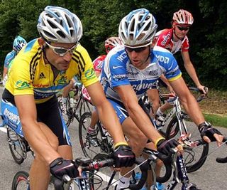 Hincapie and Armstrong consult