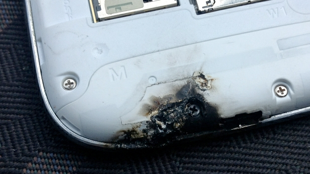 &#039;Exploding&#039; Samsung Galaxy S3 may have been microwaved