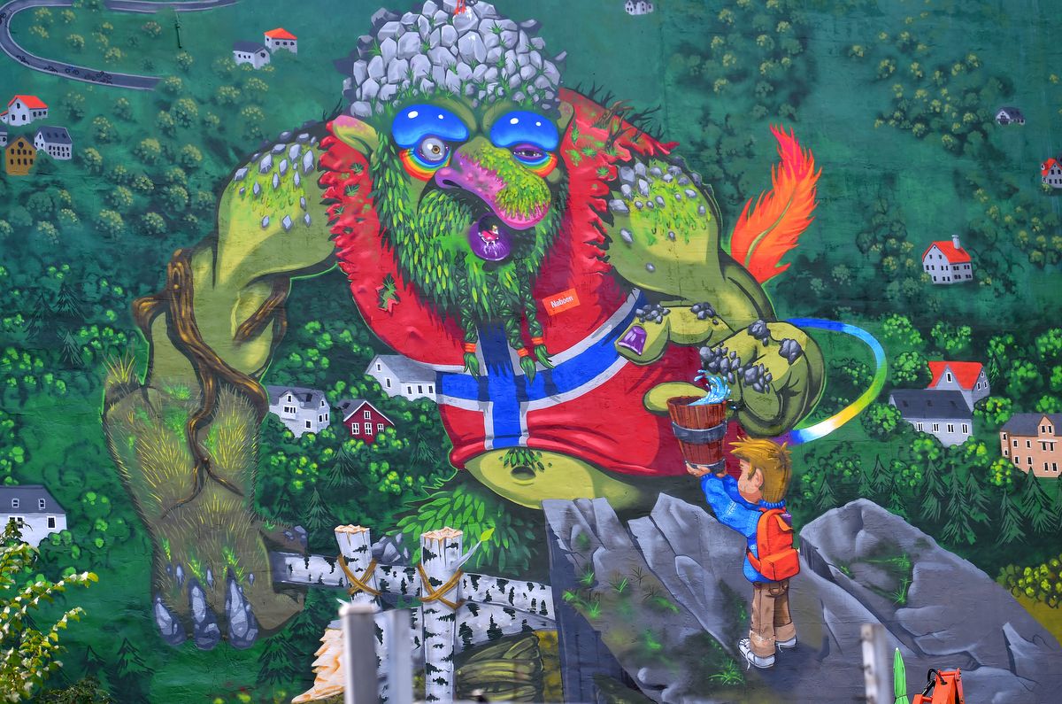 There were interesting murals in Bergen during the Worlds